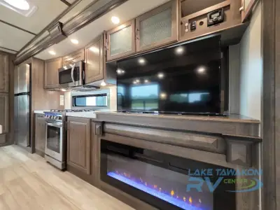2022 Grand Design Solitude 345GK photo 16