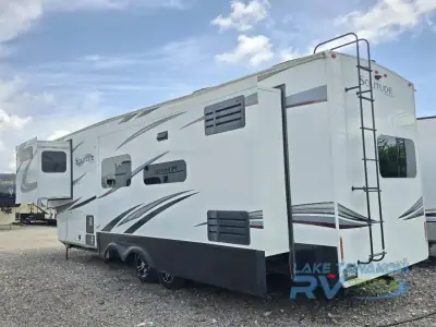 2022 Grand Design Solitude 345GK photo 4