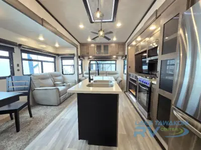 2022 Forest River Cedar Creek 377BH photo 7