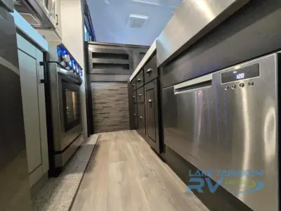 2022 Redwood Redwood 3951MB photo 13