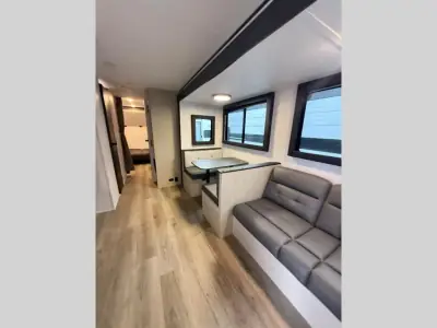 2026 Shasta Rvs i-5 Edition 530BQB photo 12