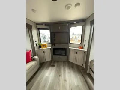 2025 Coachmen Catalina Destination Series 39MKTS photo 16