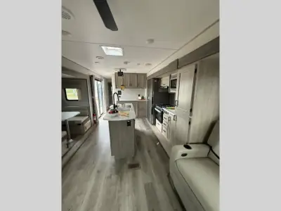 2025 Coachmen Catalina Destination Series 39MKTS photo 20