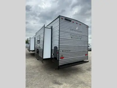 2025 Coachmen Catalina Destination Series 39MKTS photo 5