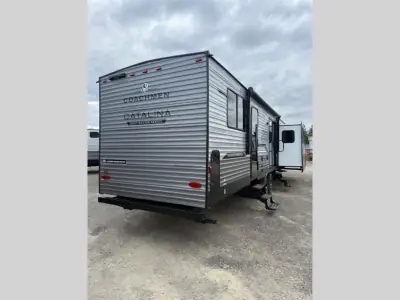 2025 Coachmen Catalina Destination Series 39MKTS photo 9