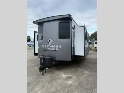 2025 Coachmen Catalina Destination Series 39MKTS photo 6