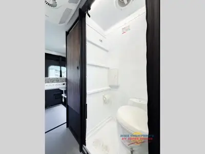 2026 Tiffin Motorhomes GH2 photo 24