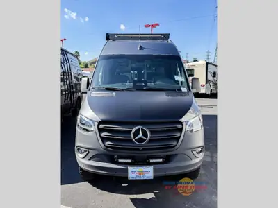 2026 Tiffin Motorhomes GH2 photo 2