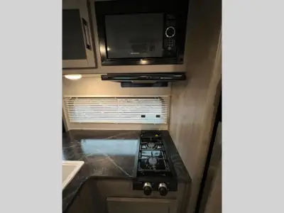 2022 Dutchmen Kodiak SE 27SBH photo 13