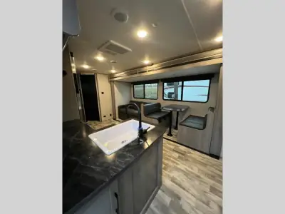 2022 Dutchmen Kodiak SE 27SBH photo 7