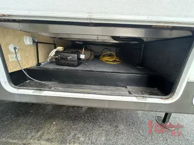 2011 Prime Time Crusader 290RLT photo 29