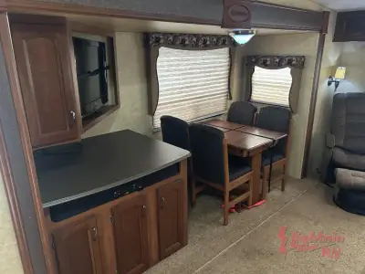 2011 Prime Time Crusader 290RLT photo 18