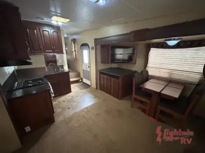 2011 Prime Time Crusader 290RLT photo 17