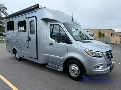 2026 Pleasure-Way Plateau XLTW Twin Bed photo 7