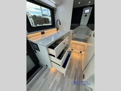 2026 Pleasure-Way Plateau XLTW Twin Bed photo 29