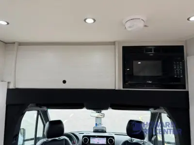 2026 Pleasure-Way Plateau XLTW Twin Bed photo 18