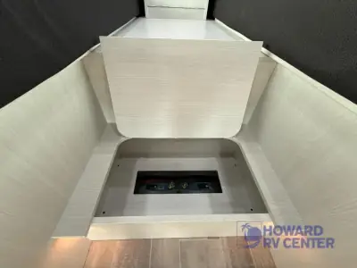 2026 Pleasure-Way Plateau XLTW Twin Bed photo 35