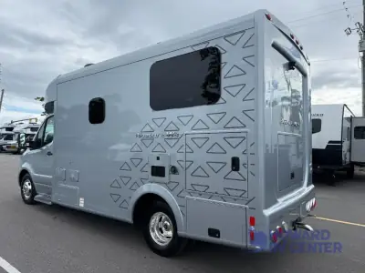 2026 Pleasure-Way Plateau XLTW Twin Bed photo 4