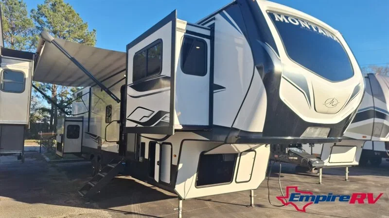 2021 Keystone Montana High Country 377FL exterior