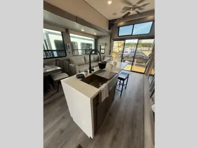 2025 Coachmen Catalina Destination Series 43CONDO photo 15