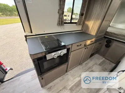 2027 Trailmanor 2720 Series 2720QB photo 18