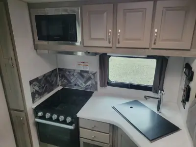 2027 Northwood Mfg ARCTIC FOX 990 photo 19