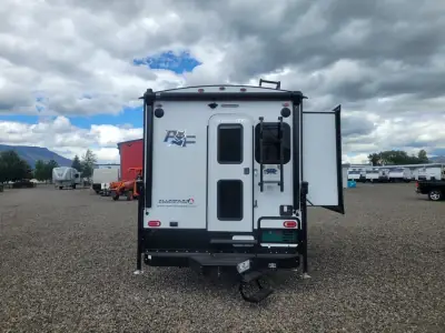 2027 Northwood Mfg ARCTIC FOX 990 photo 4