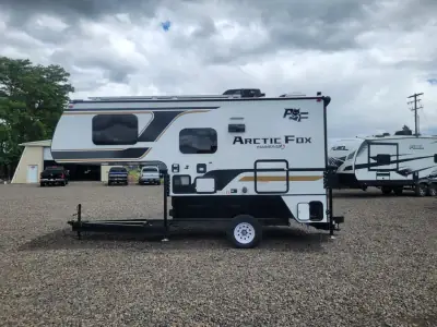 2027 Northwood Mfg ARCTIC FOX 990 photo 6