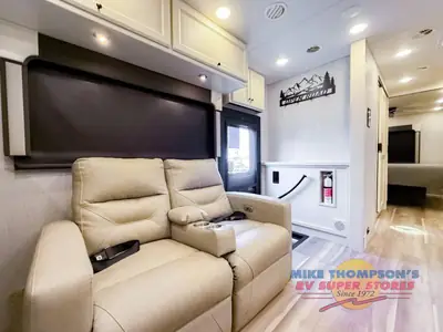 2026 Tiffin Motorhomes Open Road Allegro photo 16