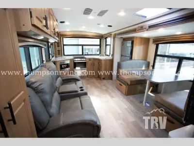 2027 Outdoors Timber Ridge Titanium Series 26KVS photo 13