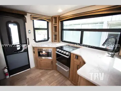 2027 Outdoors Timber Ridge Titanium Series 26KVS photo 9