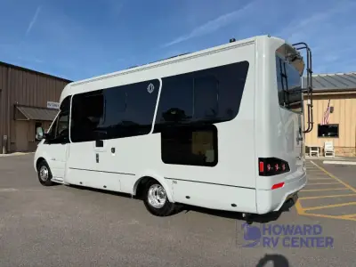 2026 Leisure Travel Unity U24RL photo 3
