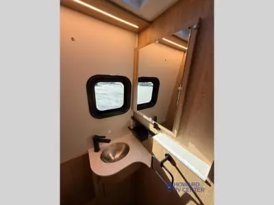 2026 Leisure Travel Unity U24RL photo 48