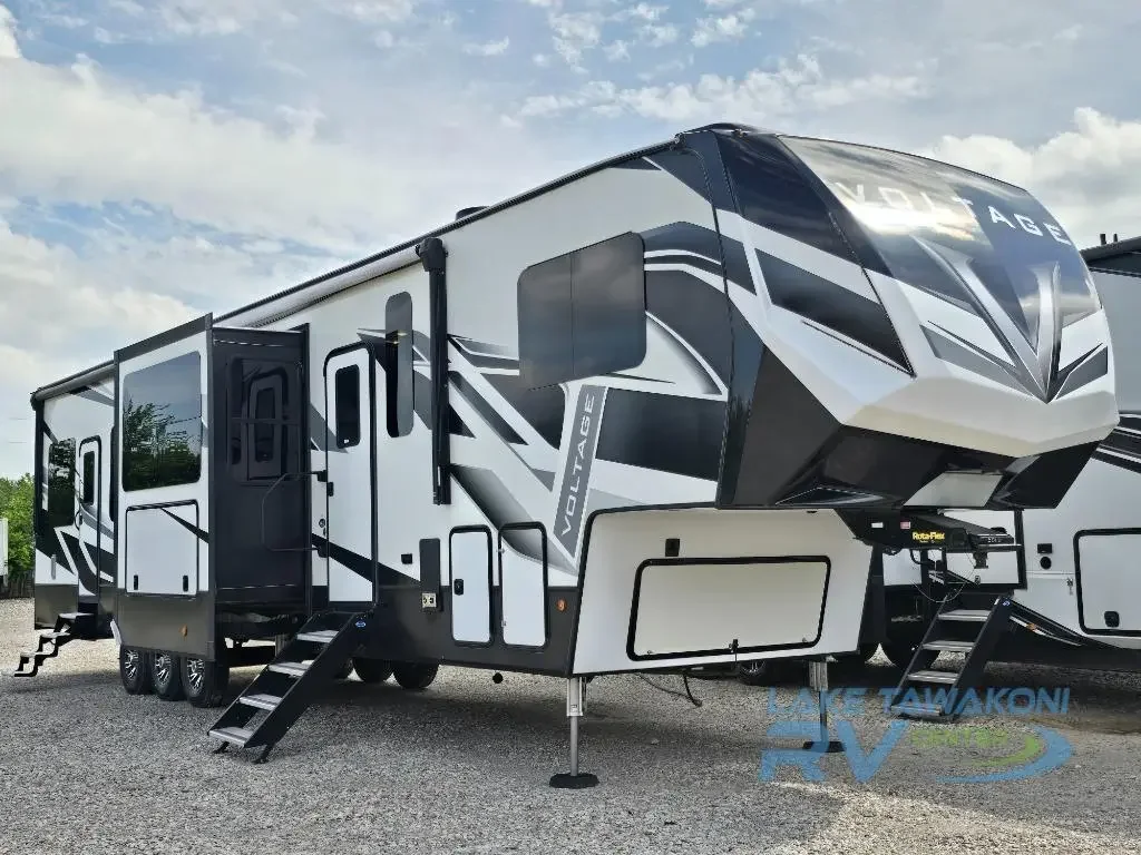 2021 Dutchmen Voltage 4135 exterior