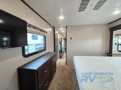 2019 Coachmen Brookstone 310RL photo 28