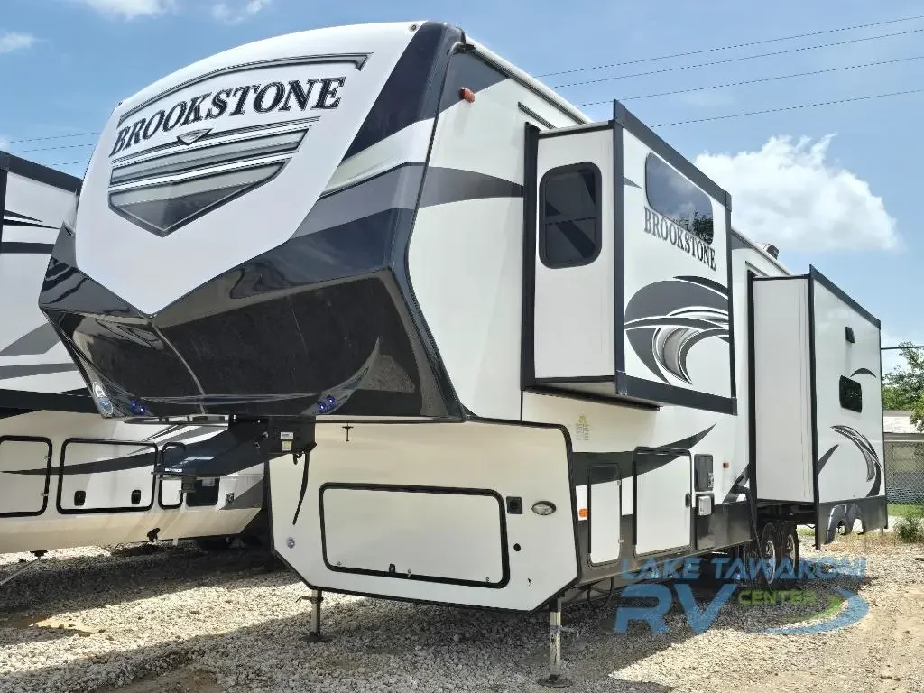 2019 Coachmen Brookstone 310RL exterior