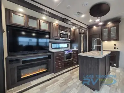 2019 Coachmen Brookstone 310RL photo 12