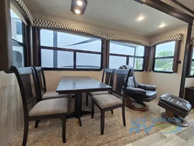 2019 Coachmen Brookstone 310RL photo 7
