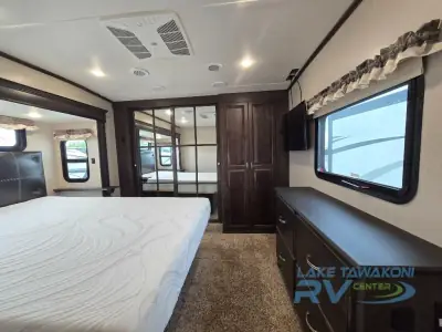 2019 Coachmen Brookstone 310RL photo 22