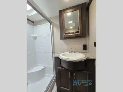 2019 Coachmen Brookstone 310RL photo 19