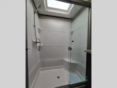 2019 Coachmen Brookstone 310RL photo 20