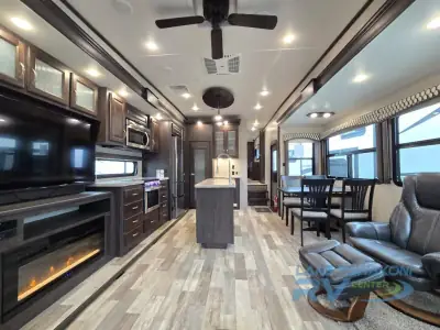 2019 Coachmen Brookstone 310RL photo 11