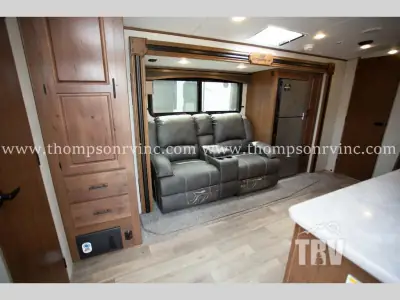 2026 Outdoors Timber Ridge Titanium Series 25SBS photo 3