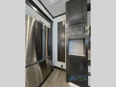 2021 Redwood Redwood 4150RD photo 18