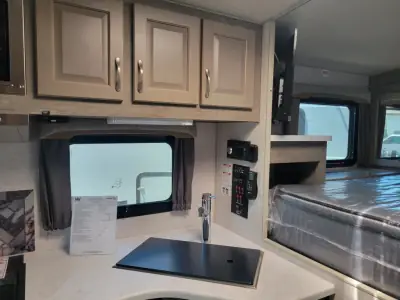 2027 Northwood Mfg ARCTIC FOX 990 photo 9