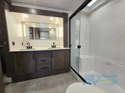 2022 Palomino Columbus C-Series 388FKC photo 19