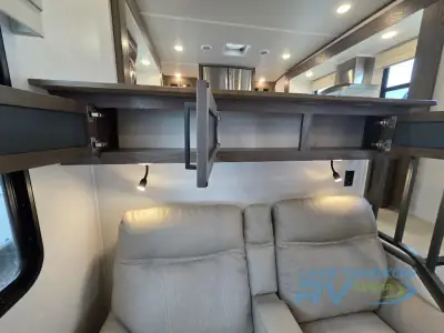 2022 Palomino Columbus C-Series 388FKC photo 39