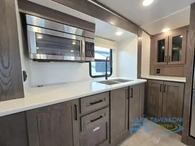 2022 Palomino Columbus C-Series 388FKC photo 11
