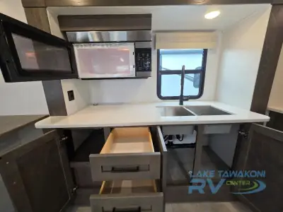 2022 Palomino Columbus C-Series 388FKC photo 46