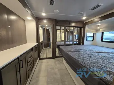 2022 Palomino Columbus C-Series 388FKC photo 23